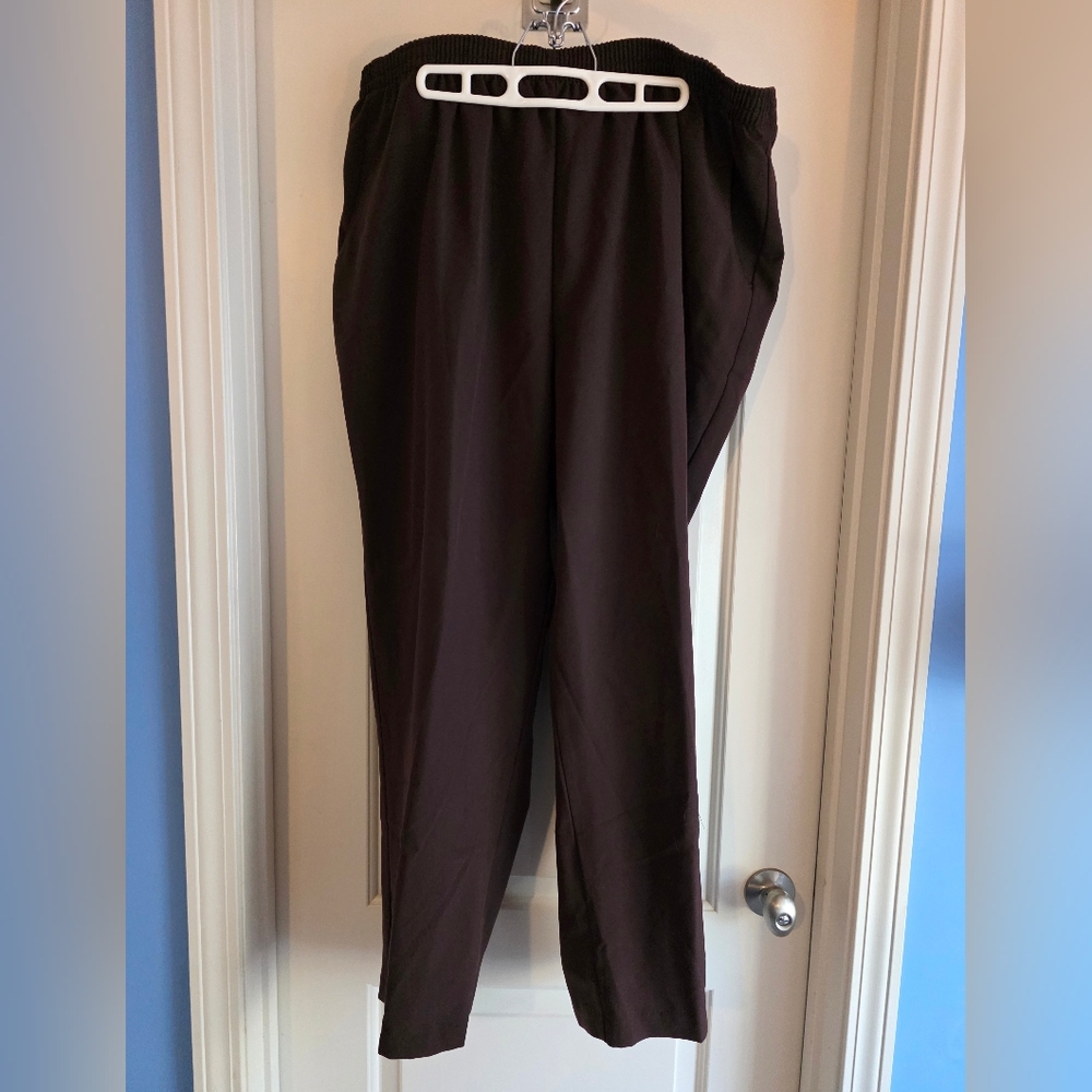 Viviana Straight-Leg Pull-On Pants in Dark Brown